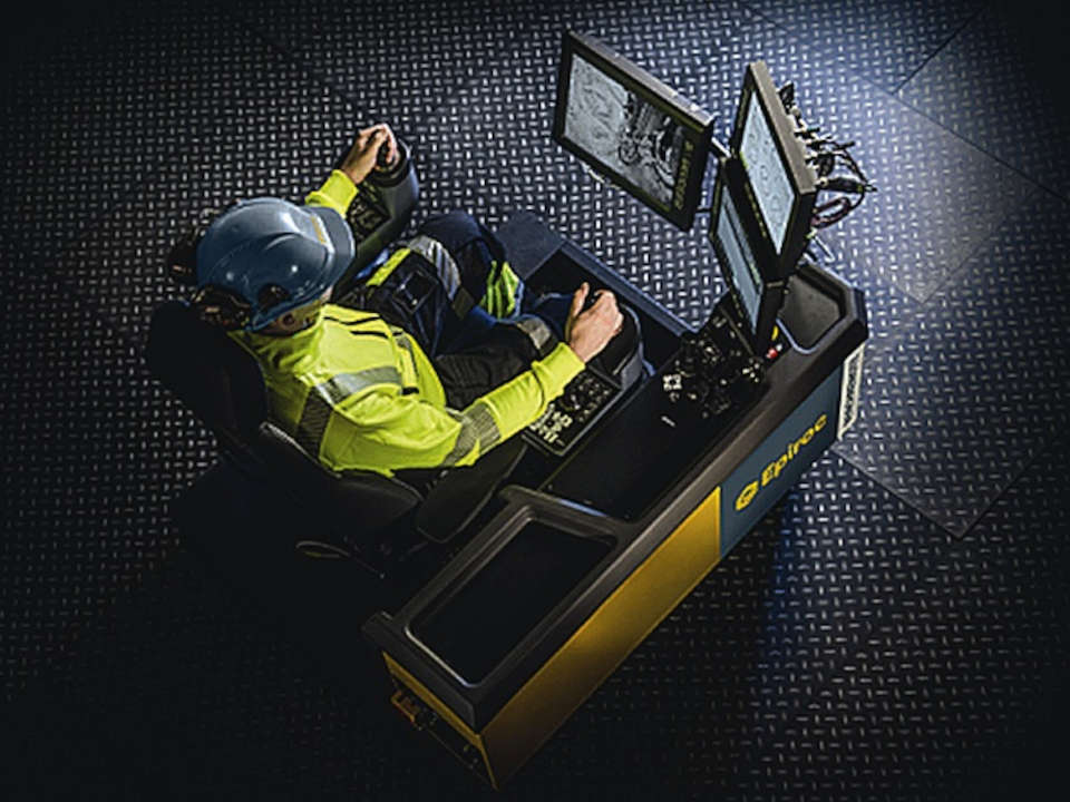 تجهیزات زیرزمینی رباتیک و کنترل از راه دور : اجرا، بهره برداری، چشم انداز