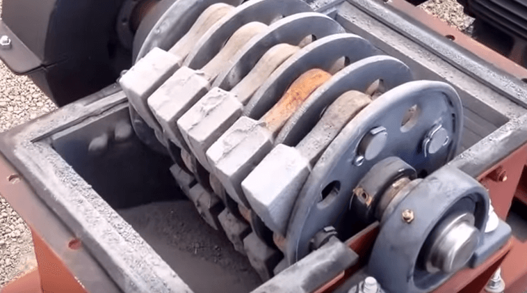 دستگاه سنگ شکن آسیاب چکشی چیست؟ بهمراه فیلم مربوطه