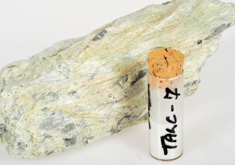 کائولن در مقابل تالک